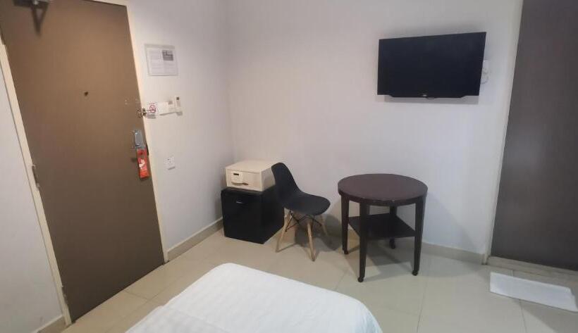 スーペリアトリプルルーム, One Avenue Hotel, Balakong