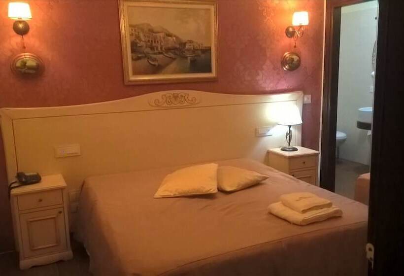 Номер Стандарт Трехместный, Villa Clementina
