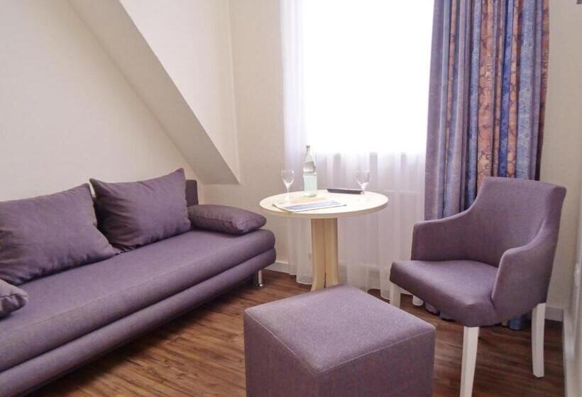 Люкс Вид на Сад, Landhotel Alte Schule   Hotel Garni