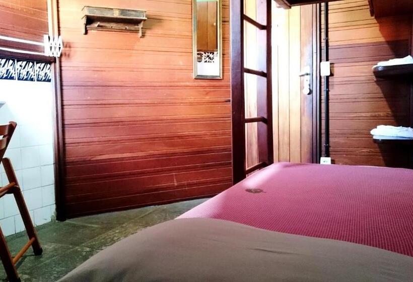 스탠다드 룸 공동 욕실, Laranjeiras Hostel