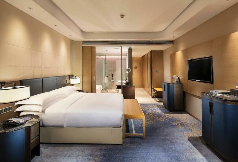 Стандартный Номер Кровать Кинг, Hilton Jinan South Hotel & Residences