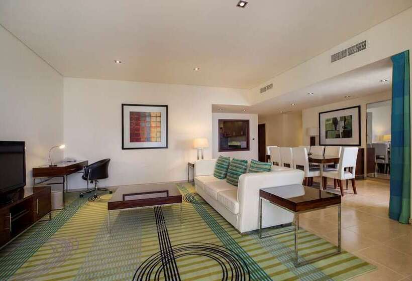 Апартаменты 3 Спальни, Hilton Jinan South Hotel & Residences