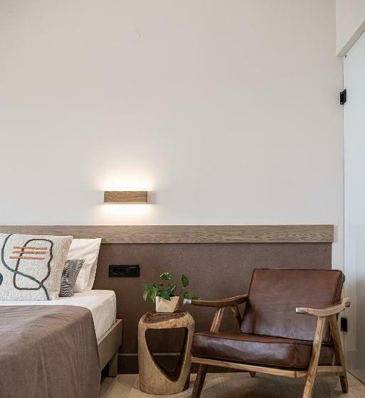 استودیوی استاندارد با چشم‌انداز دریا, Esperides Beach Hotel Apartments