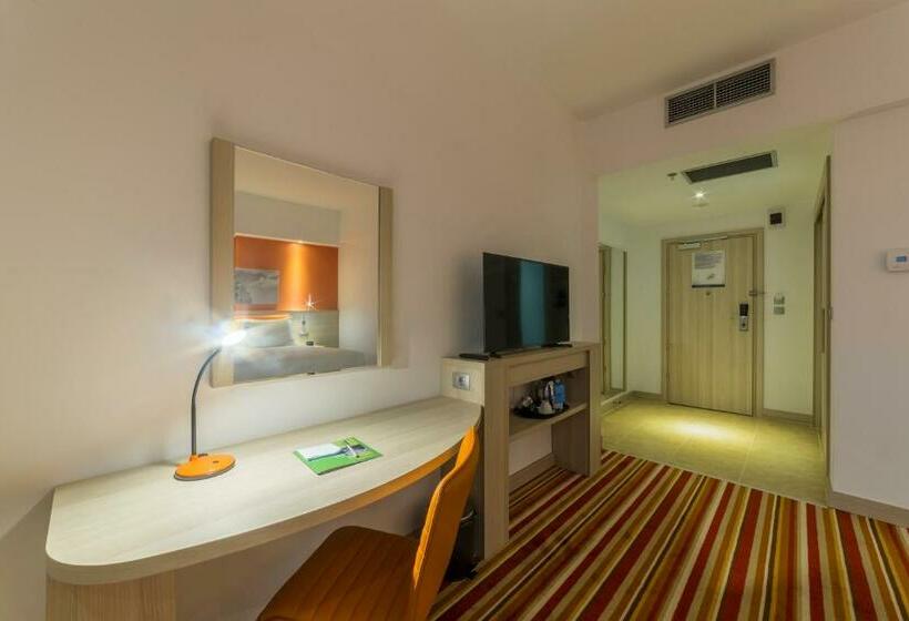 اتاق استاندارد, Hampton By Hilton Iasi