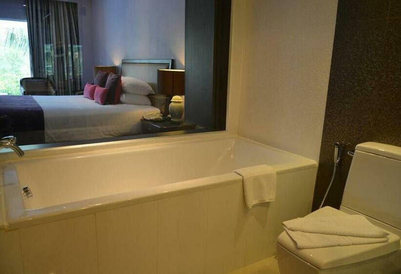 Номер Deluxe Кровать Кинг, Sir James Resort