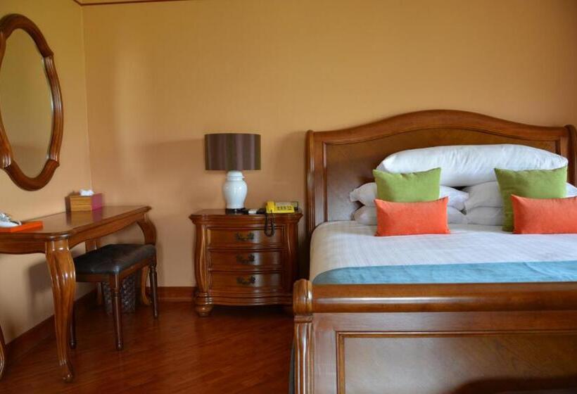 Полулюкс Кровать Кинг, Sir James Resort