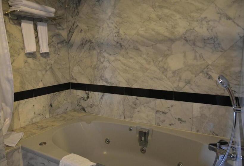 Полулюкс Кровать Кинг, Sir James Resort