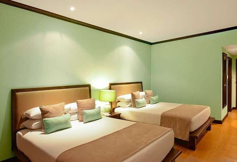 Номер Superior, Sir James Resort