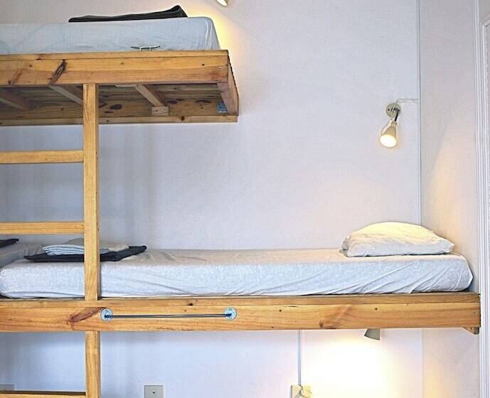Cama em Quarto Compartilhado, Hitide Hostel