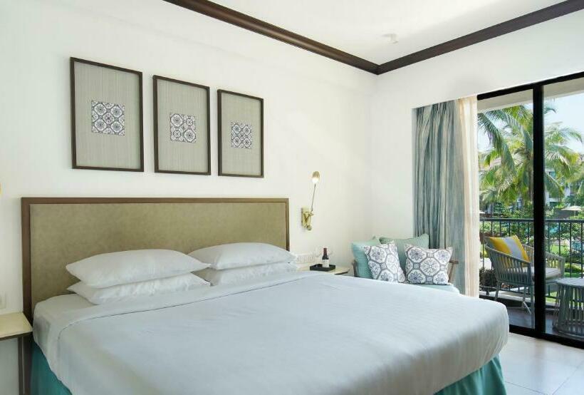 带特大床的标准间, Fairfield By Marriott Goa Anjuna