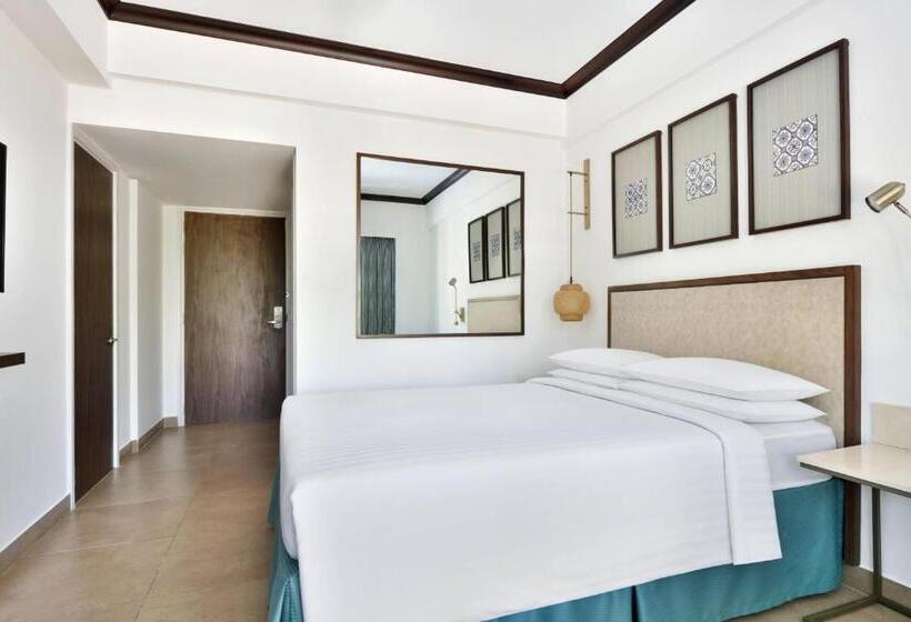 带特大床的标准间, Fairfield By Marriott Goa Anjuna