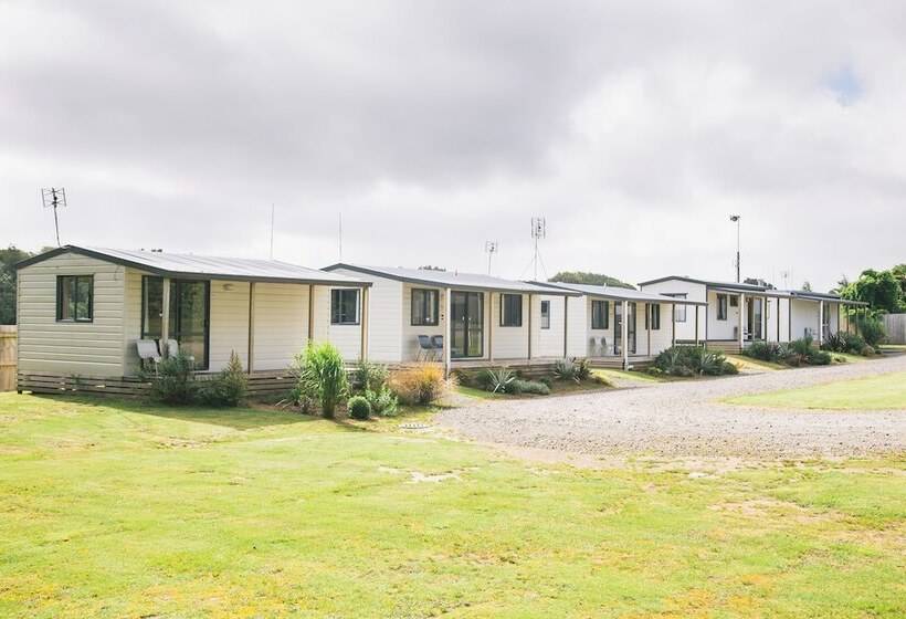 ファミリーステューディオ, Stratford Motel & Holiday Park