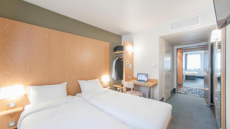 Номер Стандарт Трехместный, B&b Hotel Clermont Ferrand Nord Riom