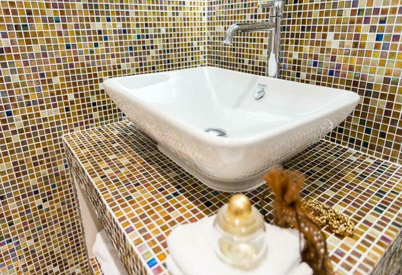Номер Комфорт, Hôtel Spa Marotte