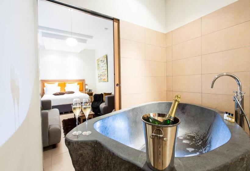 Люкс, Hôtel Spa Marotte