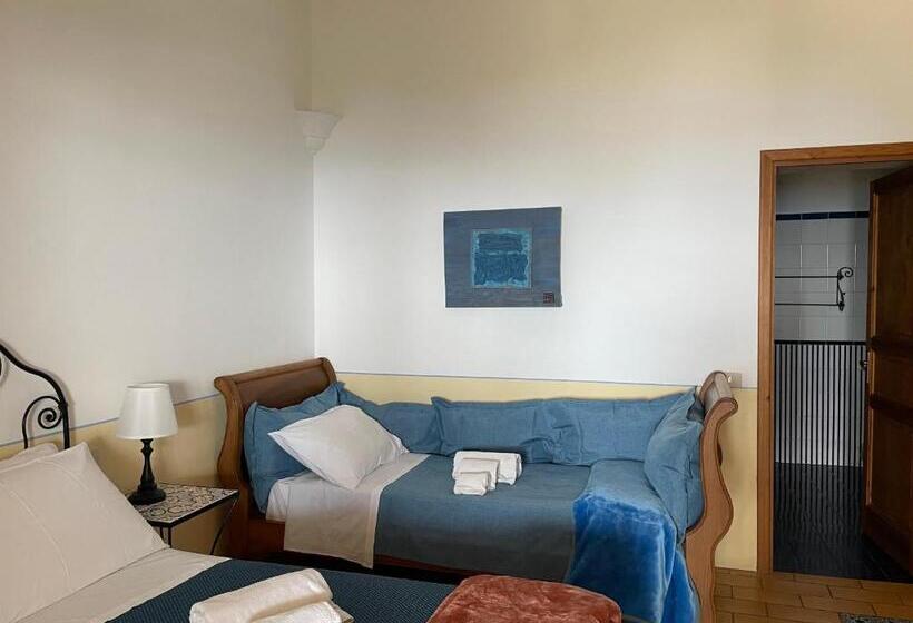 Четырехместный Номер Deluxe, La Locanda Del Postino