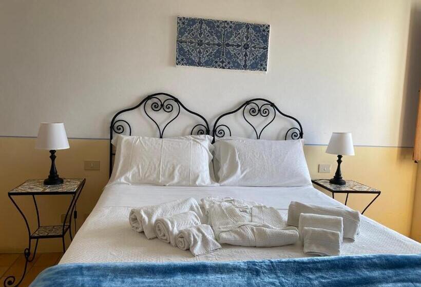 اتاق سوپریور, La Locanda Del Postino