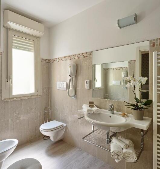 Quarto Familiar, Lady Mary