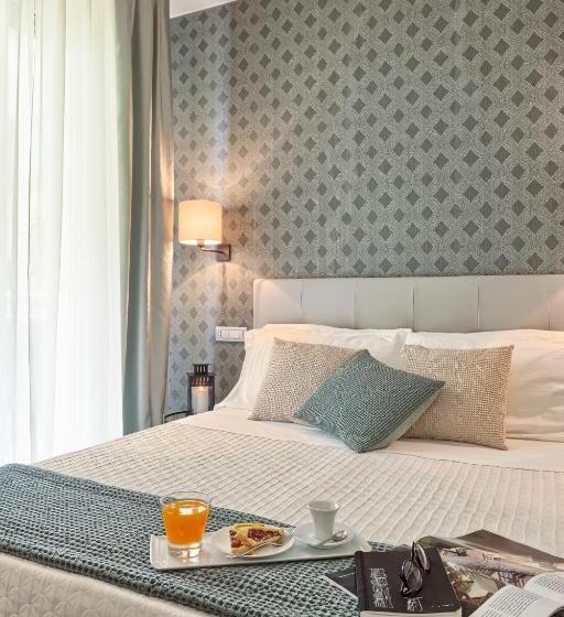 Quarto Familiar, Lady Mary