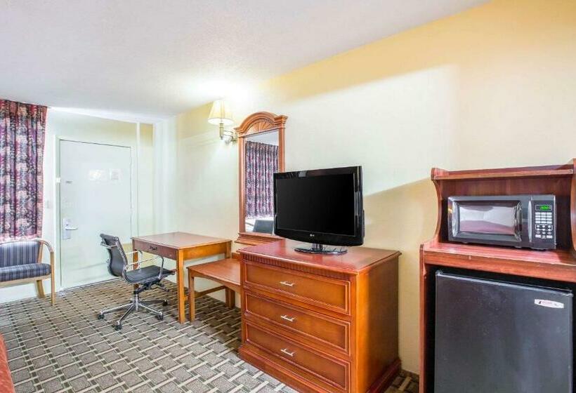 חדר סטנדרט, Rodeway Inn
