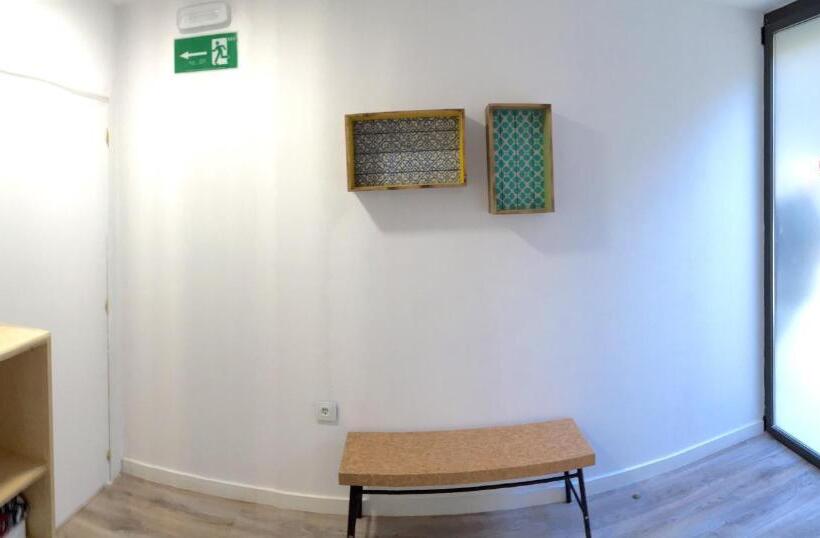 Четырехместный Номер Стандарт, Ant Hostel Barcelona