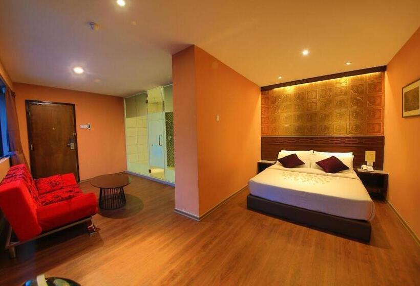 Президентский Люкс, Apple Hotel Penang