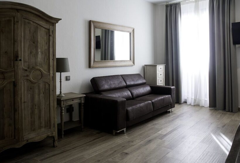 سوییت جونیور, Sa Voga Hotel & Spa