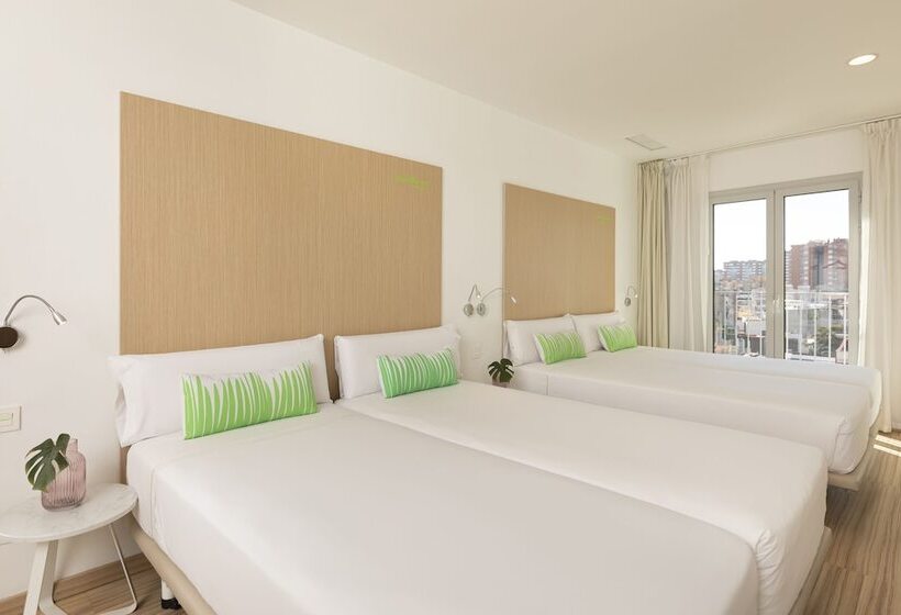 Четырехместный Номер Deluxe, Smartroom Barcelona