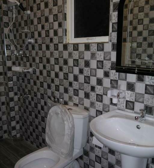 庭の見える１ベッドルームアパートメント, Romeo And Juliet Guest House