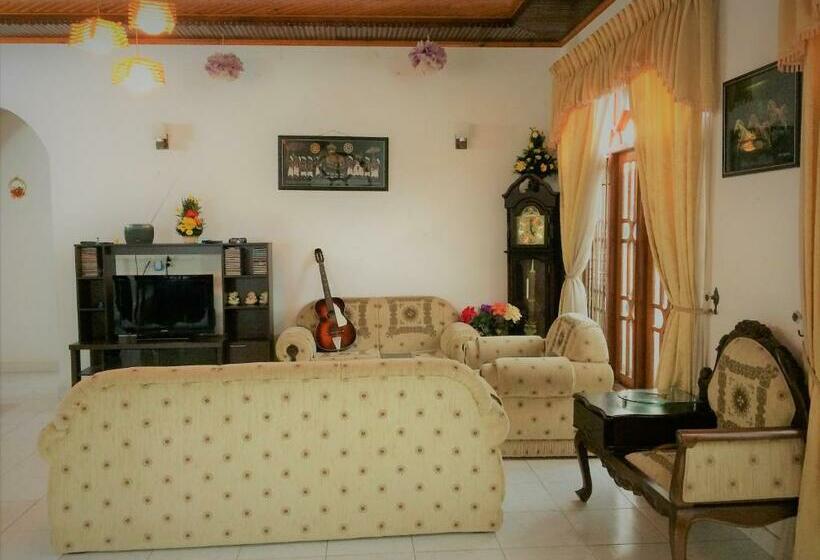 エコノミールーム, Romeo And Juliet Guest House