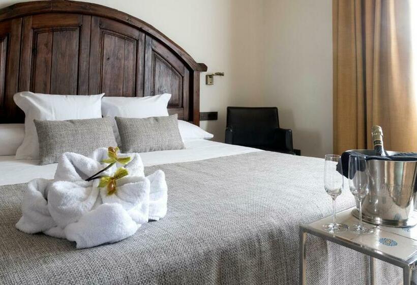 سوییت جونیور لوکس, Sa Voga Hotel & Spa