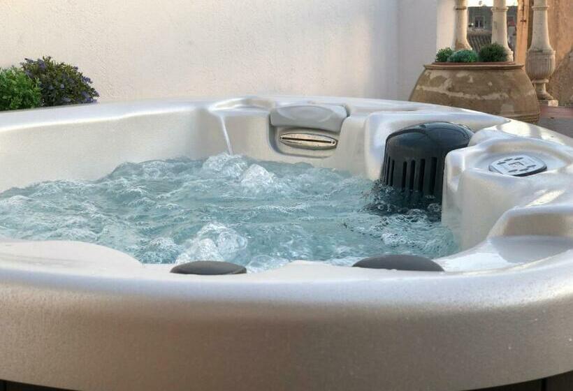 سوییت جونیور لوکس, Sa Voga Hotel & Spa