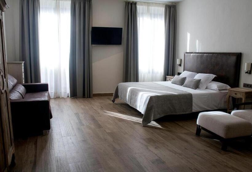 سوییت جونیور, Sa Voga Hotel & Spa