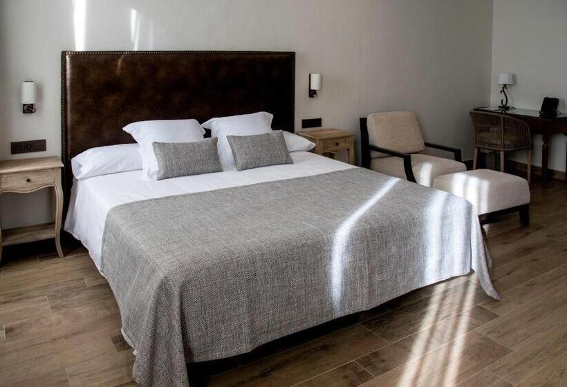 سوییت جونیور, Sa Voga Hotel & Spa