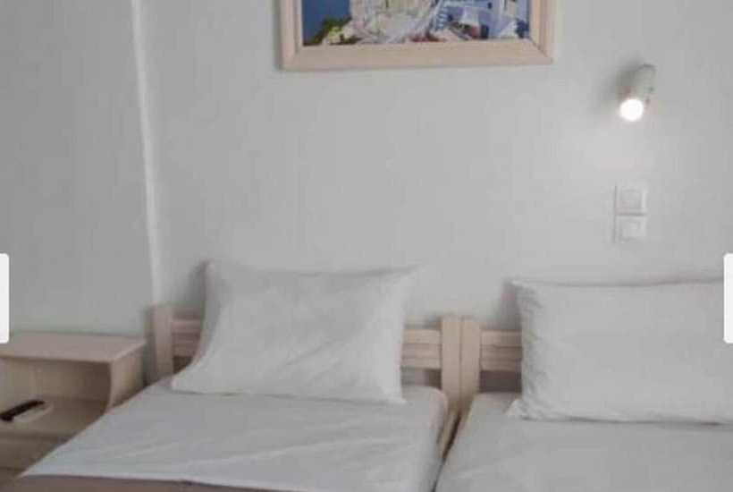 스탠다드 룸, Dimitris Studios
