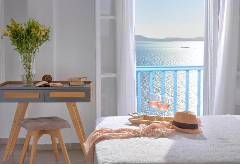 Полулюкс Вид на Море, Amelie Suites