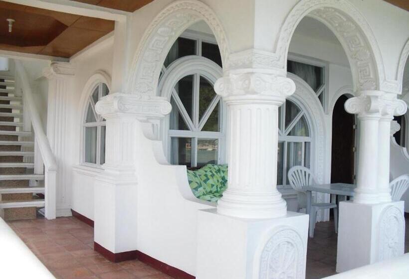 디럭스 스위트 킹 침대, Blue Crystal Beach Resort