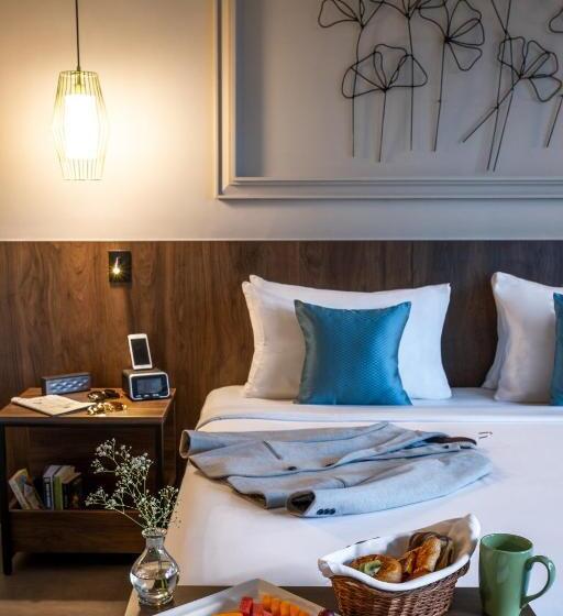 اتاق استاندارد با بالکن, Hyatt Centric Candolim Goa