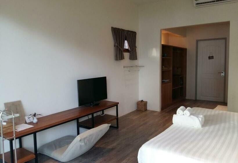 Deluxe Room, Nest Sense Resort