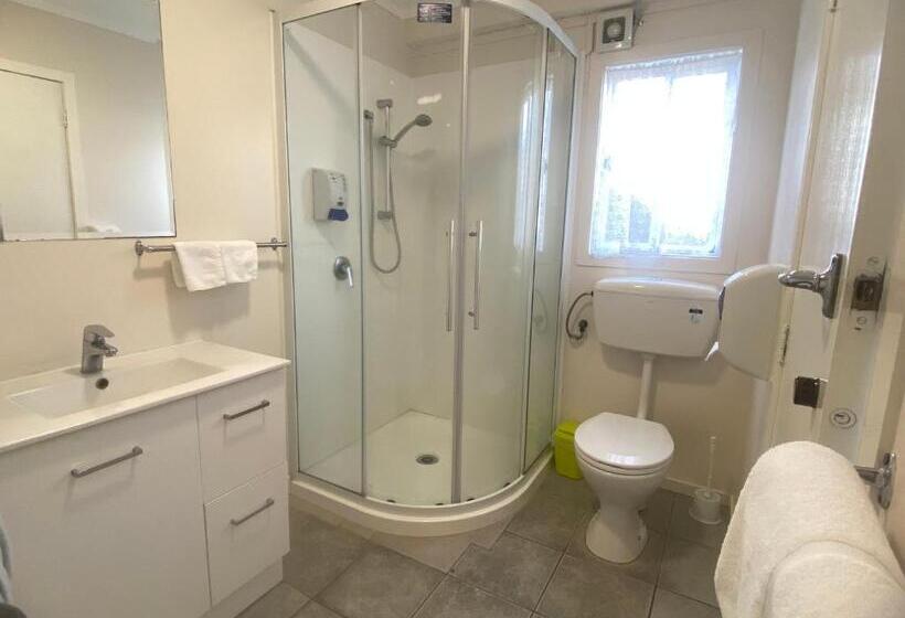 스탠다드 스튜디오, Kowhai Motel Rotorua