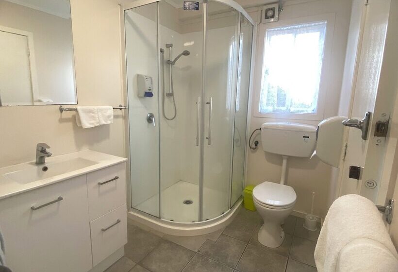 스탠다드 스튜디오, Kowhai Motel Rotorua