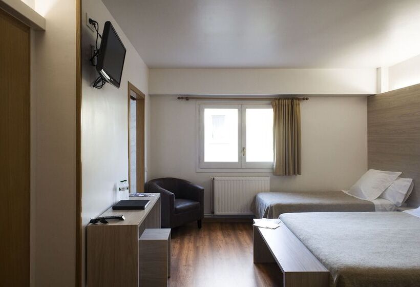 Номер Стандарт Трехместный, La Trobada Hotel Sport