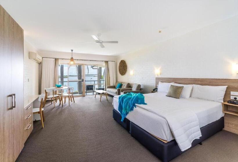 Номер Deluxe с Балконом, Moby Dick Waterfront Resort Motel