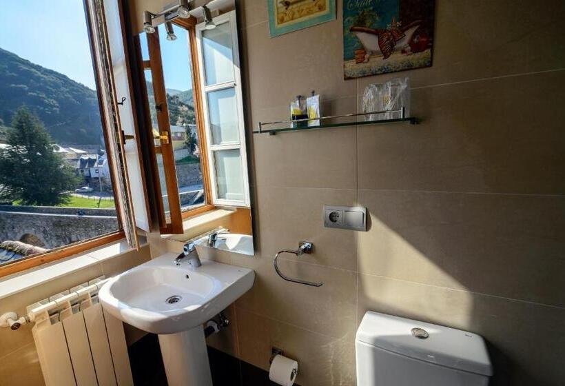 Люкс, Hostal El Palacio