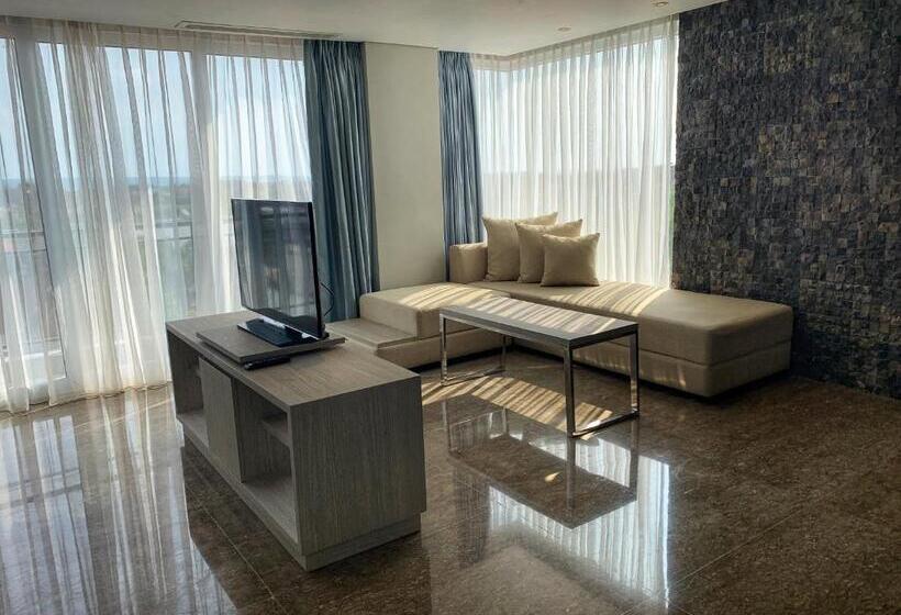 سوئیت با بالکن, Daun Bali Seminyak