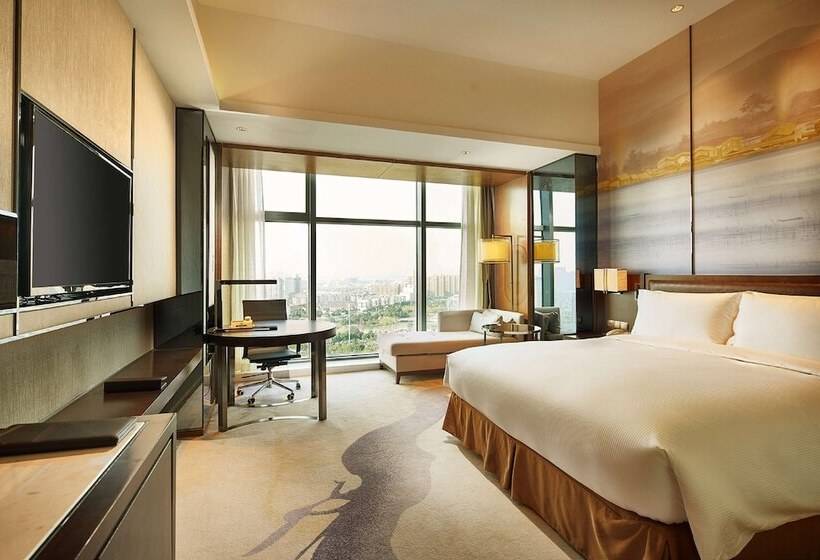 Номер Executive, Doubletree By Hilton Ningbo Beilun