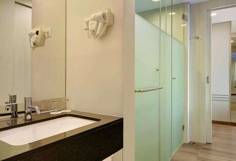 수피리어 룸, Ibis Styles Makassar Sam Ratulangi