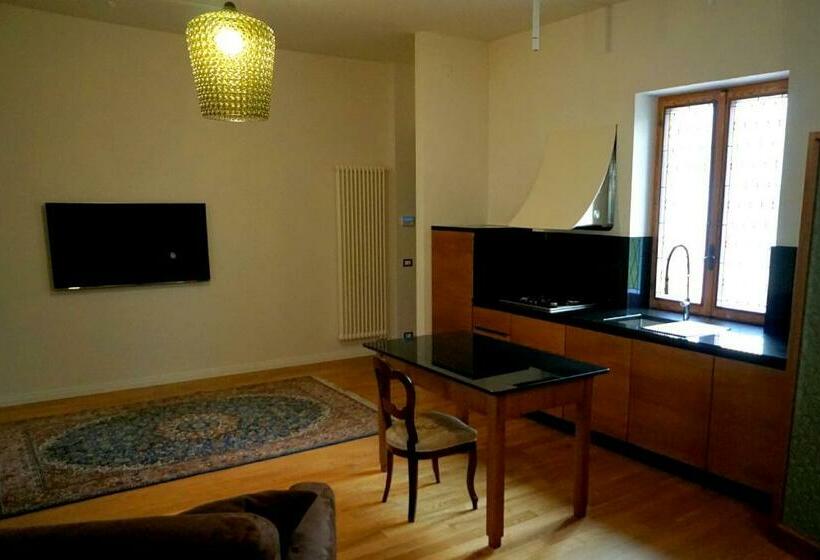 استودیوی استاندارد, B&b Luna Di Langa