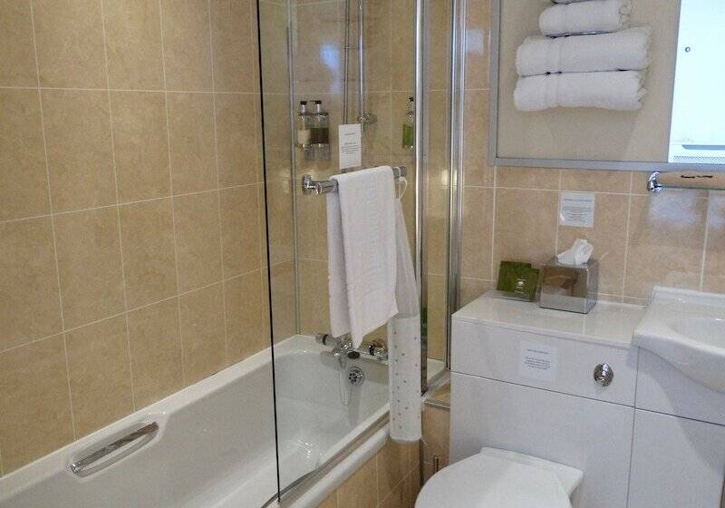 Номер Basic, Grove House
