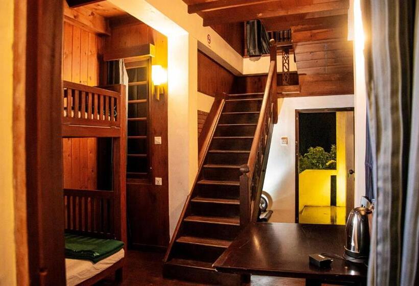 Quarto Familiar, The Golf Green City Bungalow